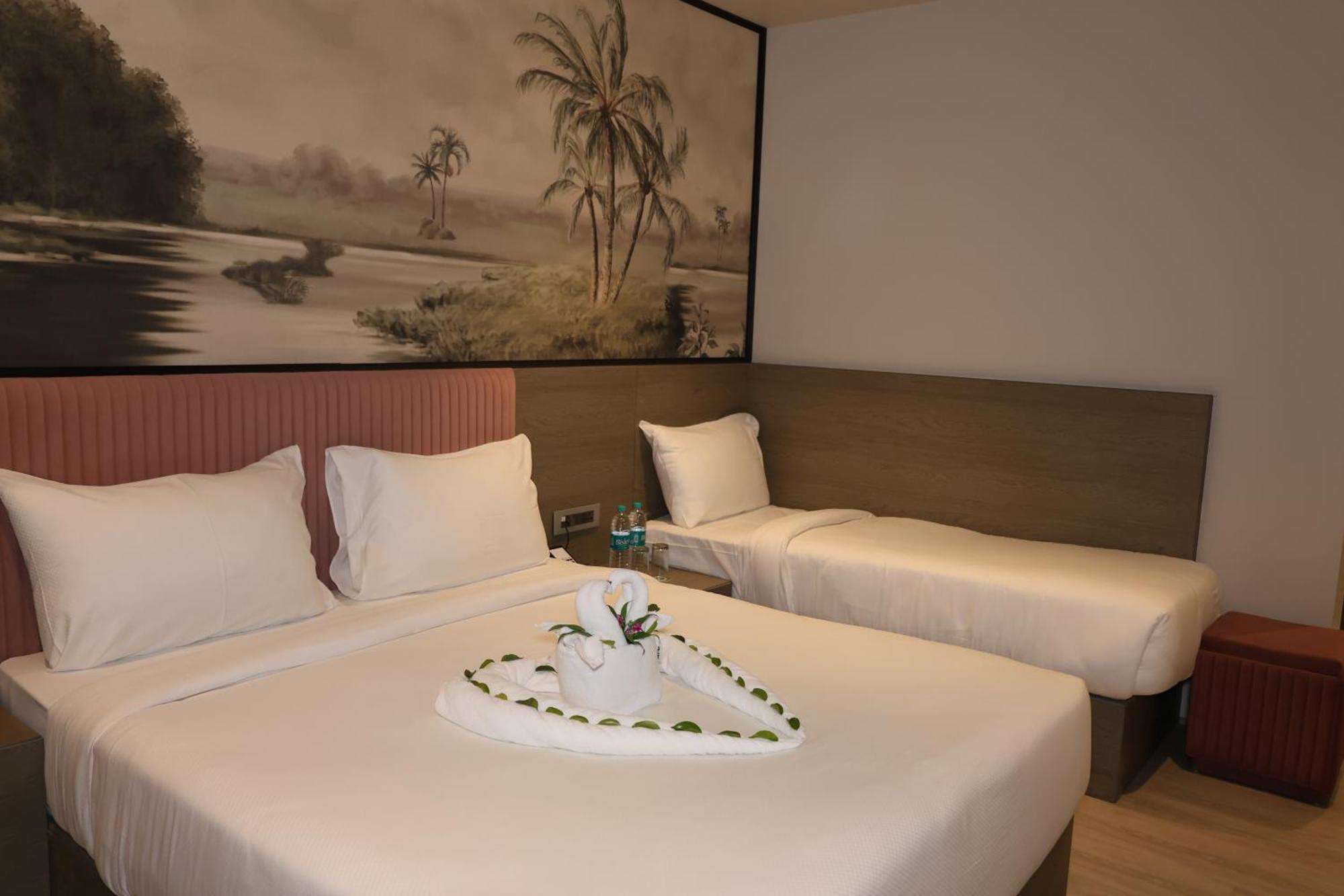 Afc Hotel Indore Extérieur photo